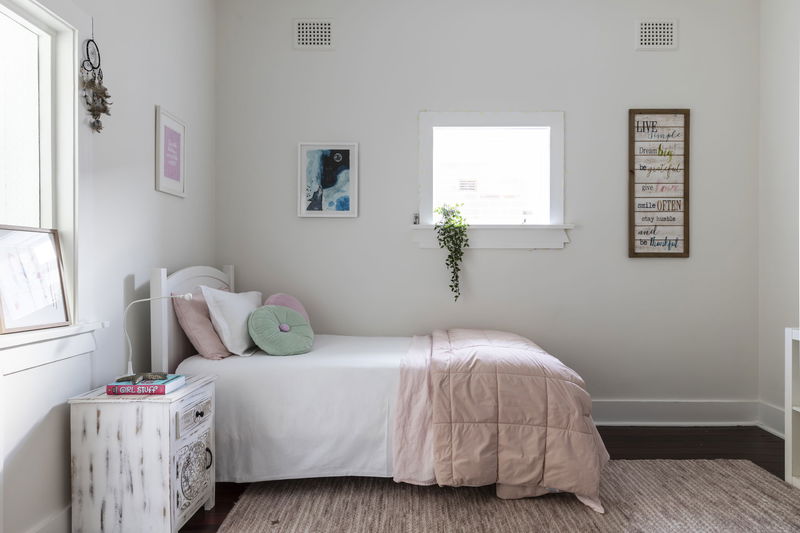 Clovelly Pool Escape (Walk to the beach)