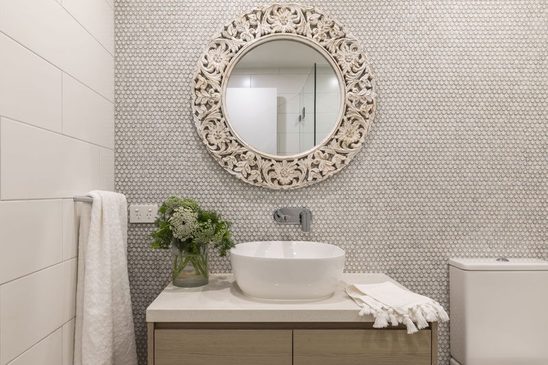 Clovelly Pool Escape (Walk to the beach)