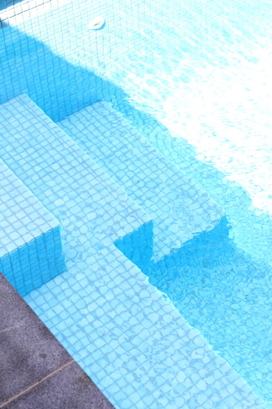 Clovelly Pool Escape (Walk to the beach)