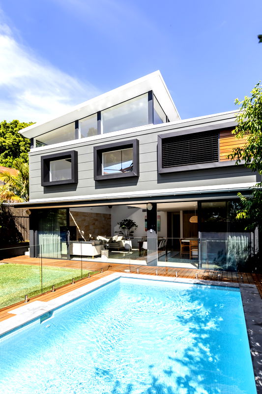 Clovelly Pool Escape (Walk to the beach)