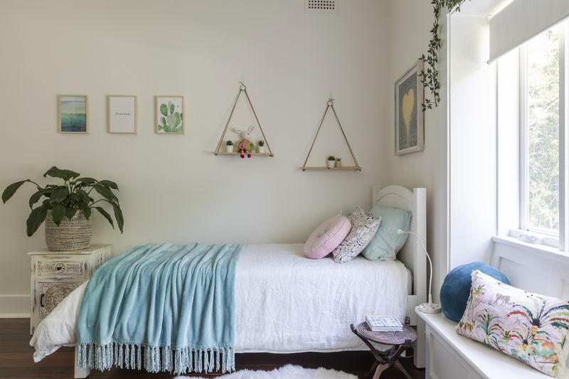 Clovelly Pool Escape (Walk to the beach)