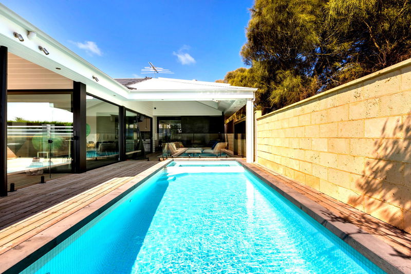 Ocean Beach Road (Solar Heated Pool)