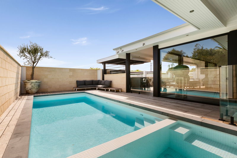 Ocean Beach Road (Solar Heated Pool)