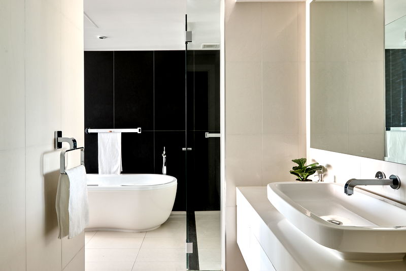 Collins Tower (With Car Parking)