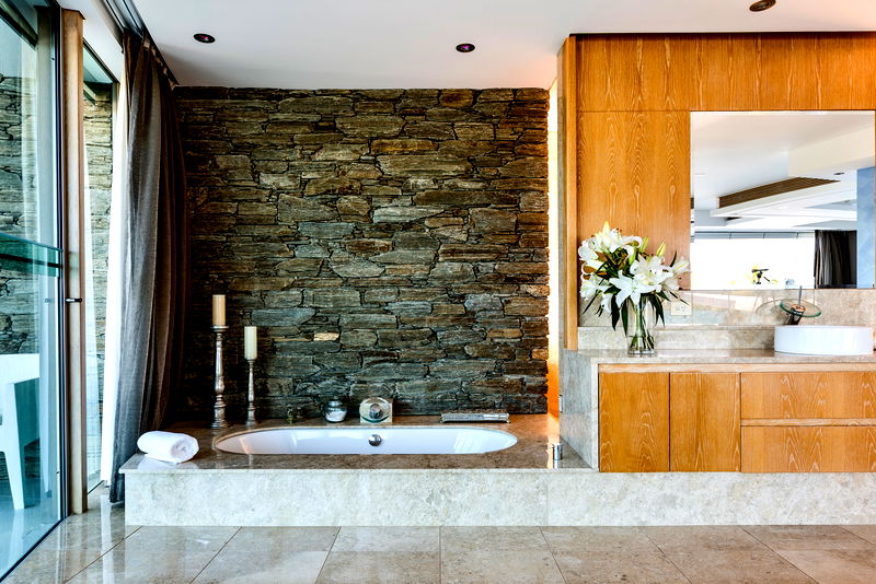 Aqua (With Car Parking)