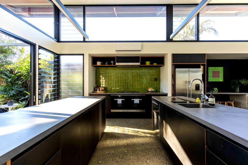 42 Byron (Central Byron, Walk to Beach)