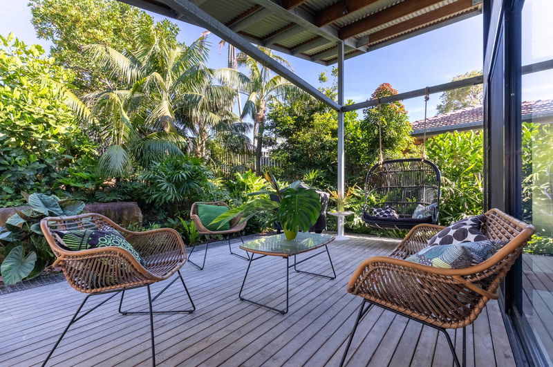 42 Byron (Central Byron, Walk to Beach)