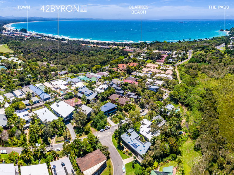 42 Byron (Central Byron, Walk to Beach)