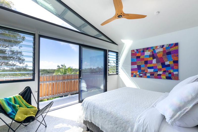 42 Byron (Central Byron, Walk to Beach)