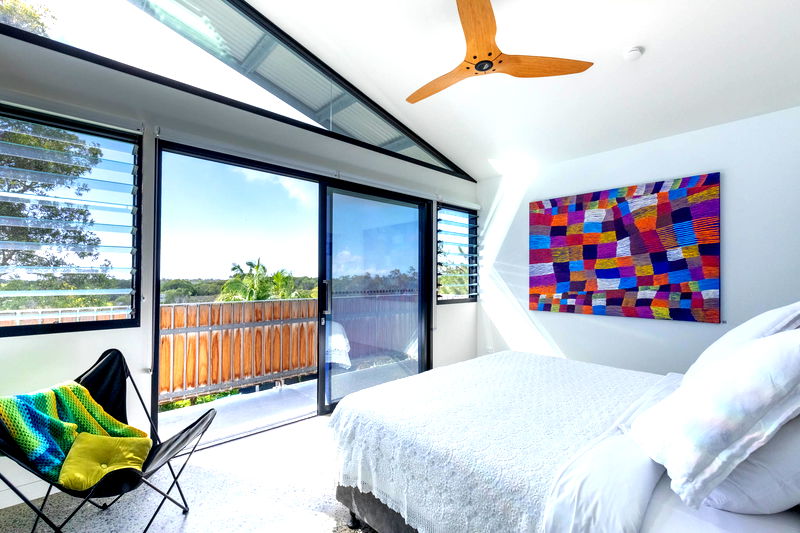 42 Byron (Walk to Beach)