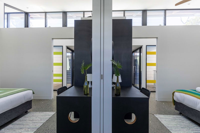 42 Byron (Central Byron, Walk to Beach)