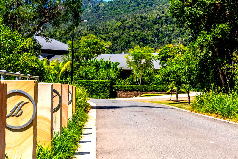 Turquoise (Heated Pool)