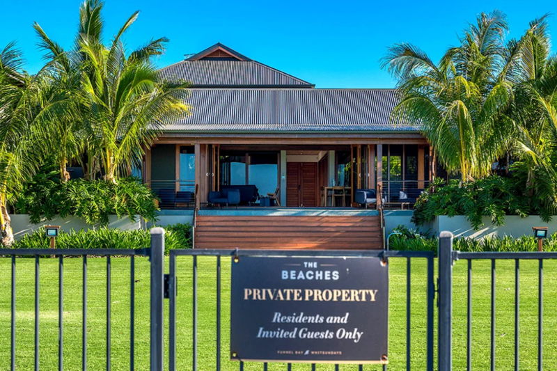 Turquoise (Heated Pool)