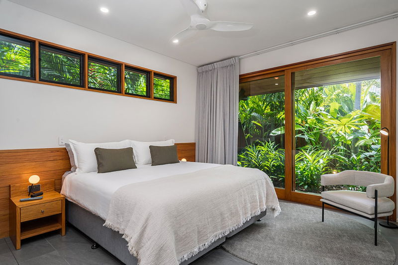 Sapphire (Heated Pool)