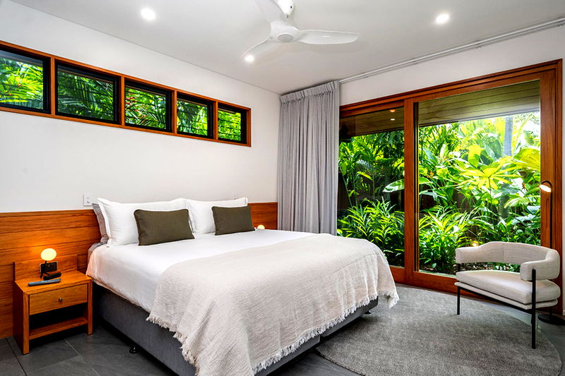 Sapphire (Heated Pool)