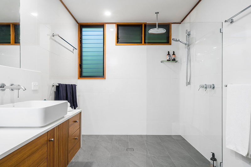 Sapphire (Heated Pool)