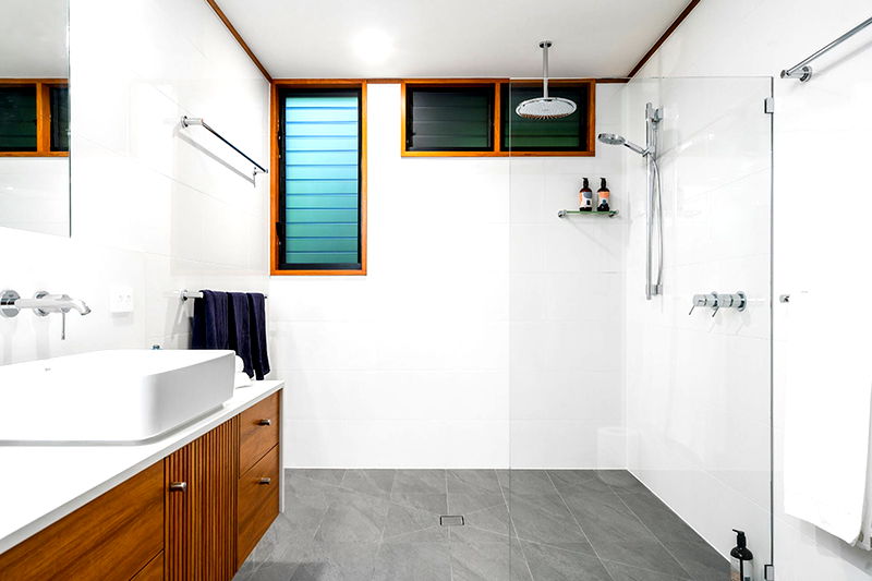 Sapphire (Heated Pool)