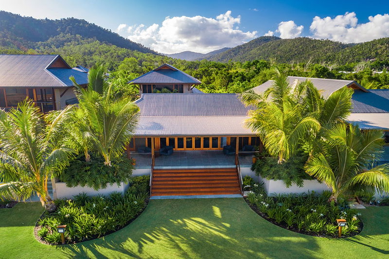 Sapphire (Heated Pool)