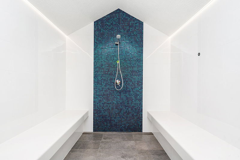 Sapphire (Heated Pool)