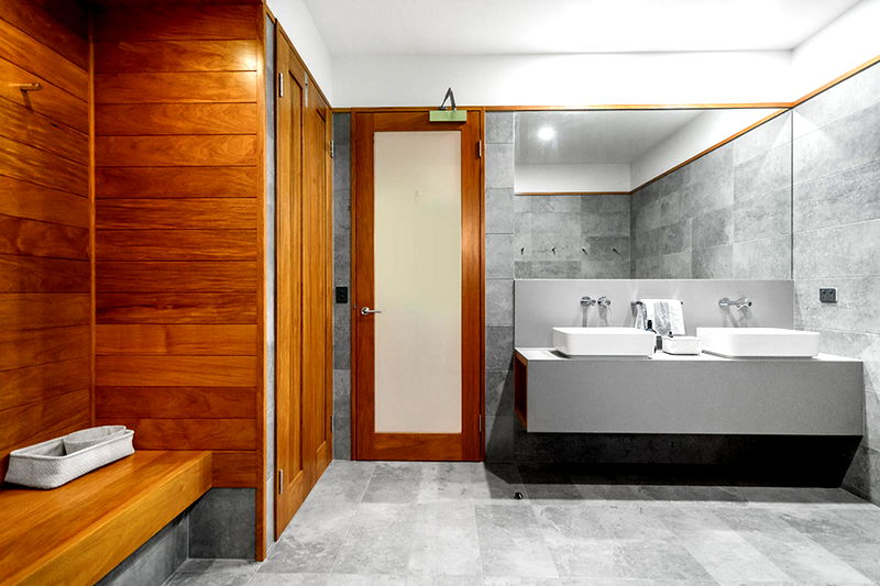 Sapphire (Heated Pool)