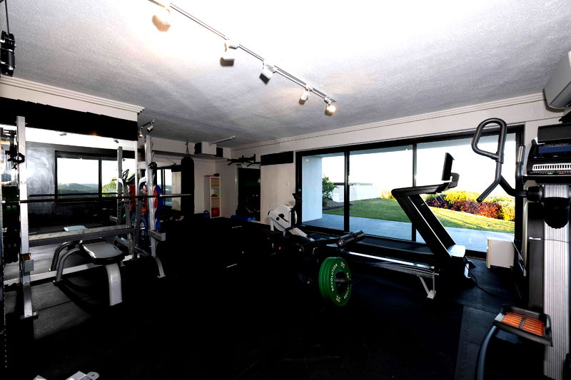 Sky High Estate (Ocean Views)