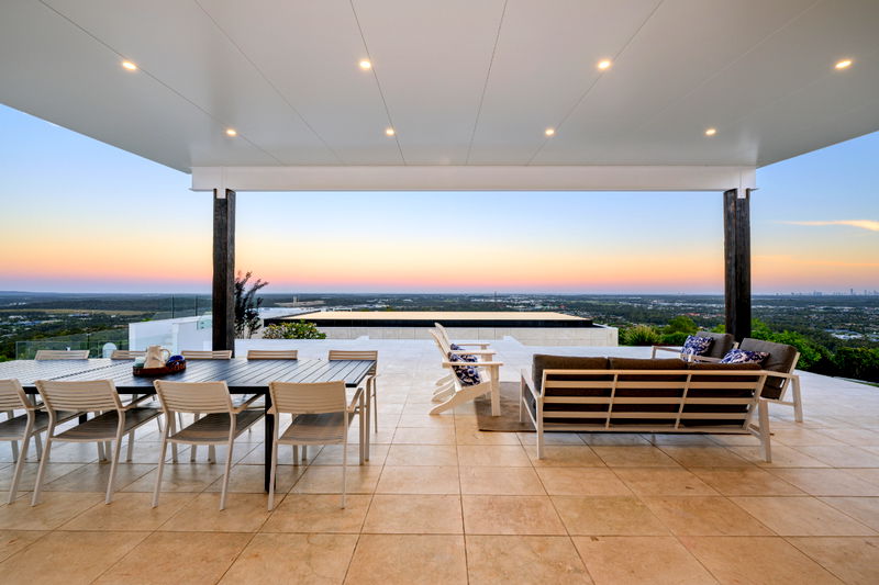 Sky High Estate (Ocean Views)