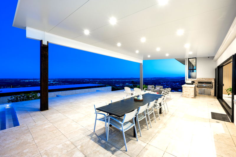 Sky High Estate (Ocean Views)