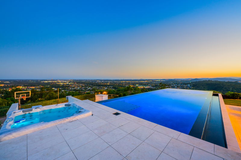 Sky High Estate (Ocean Views)