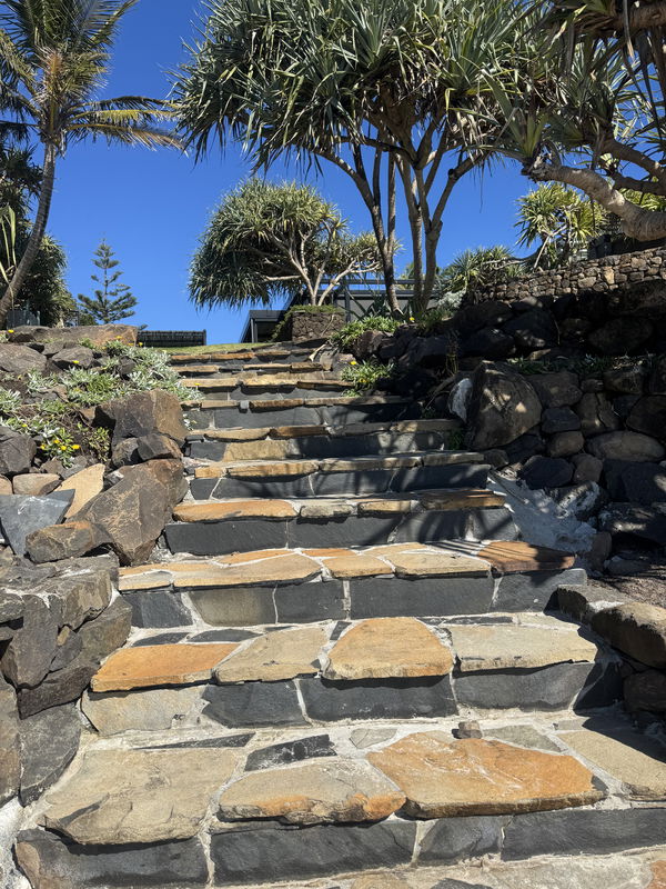 Pacific House Byron Bay ('Rare' Absolute Beachfront Byron Bay)