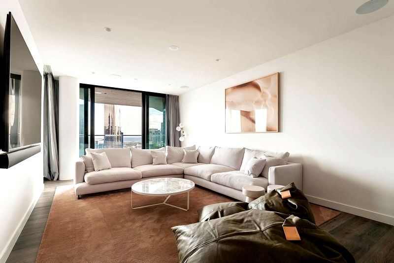 Collins Arch Penthouse (with car parking)