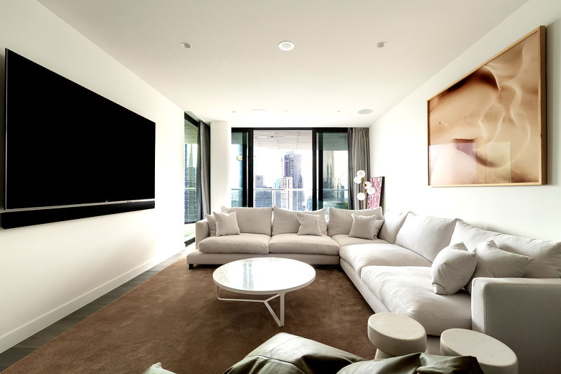 Collins Arch Penthouse (with car parking)