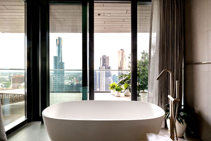 Collins Arch Penthouse (with car parking)