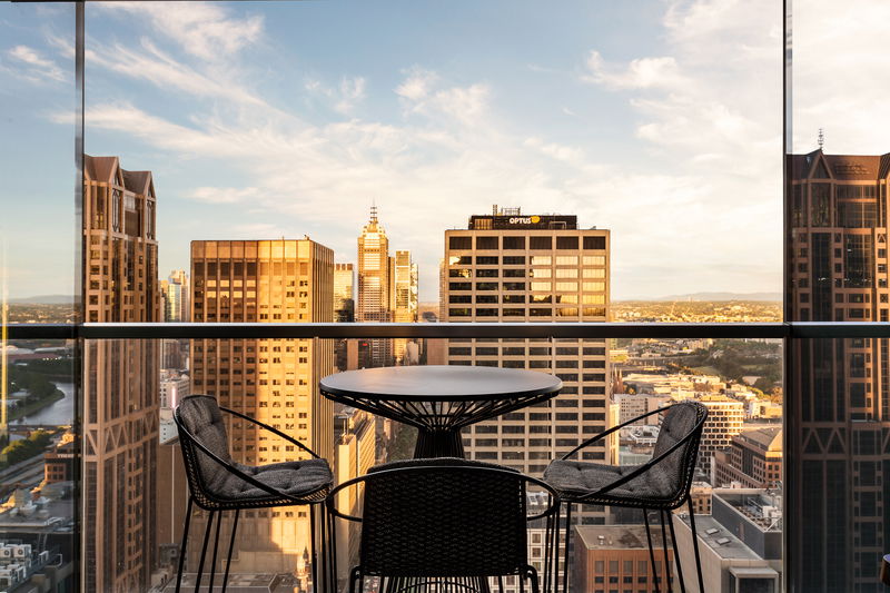 Collins Arch Penthouse (with car parking)