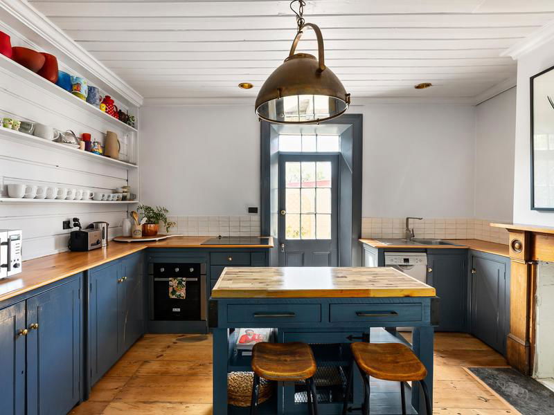 The Secret Garden (Pet Friendly)