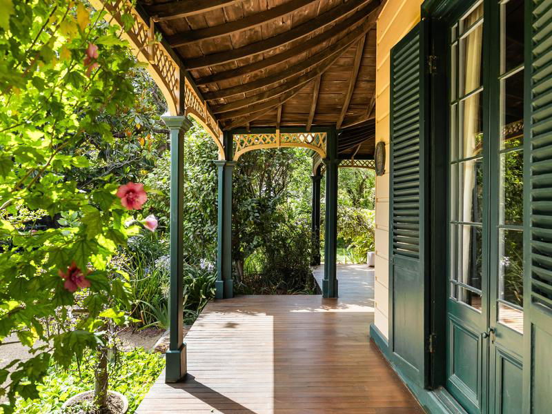 The Secret Garden (Pet Friendly)