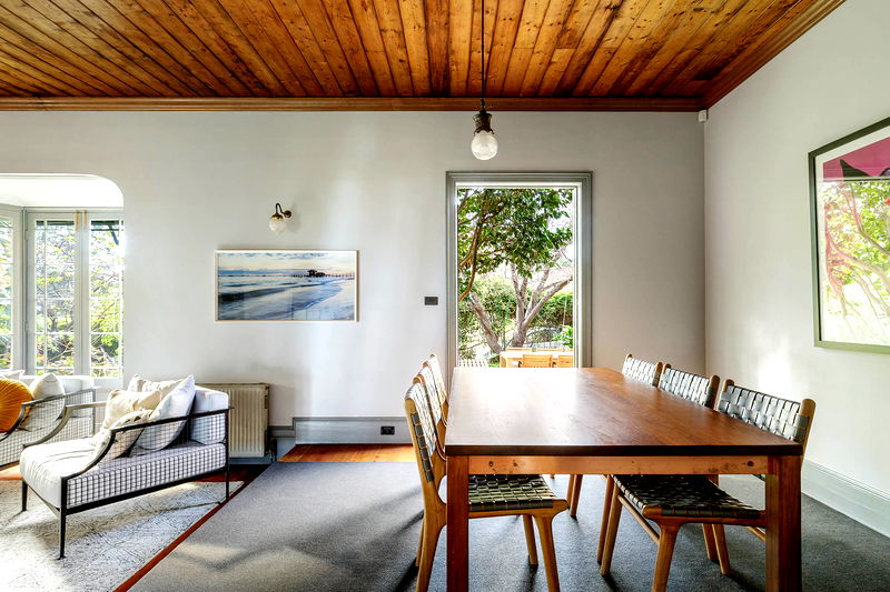 The Secret Garden (Pet Friendly)