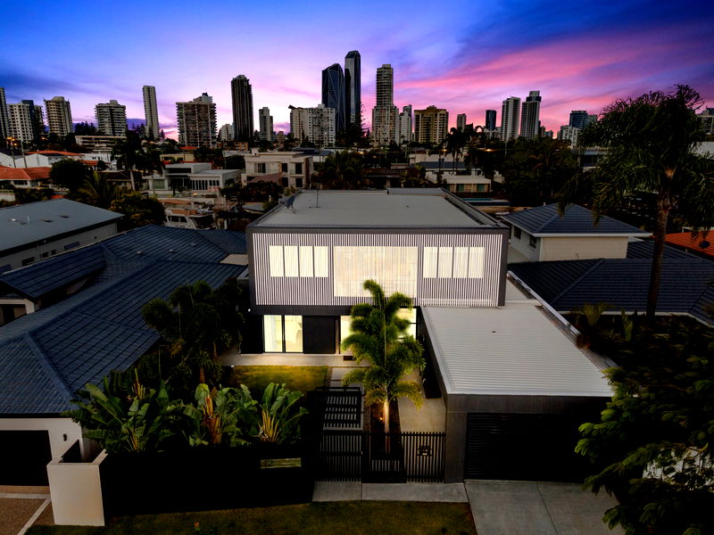 Paradise Isles (heated pool)