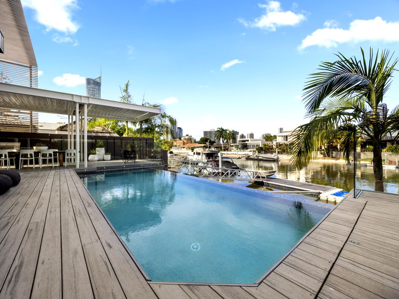 Paradise Isles (heated pool)