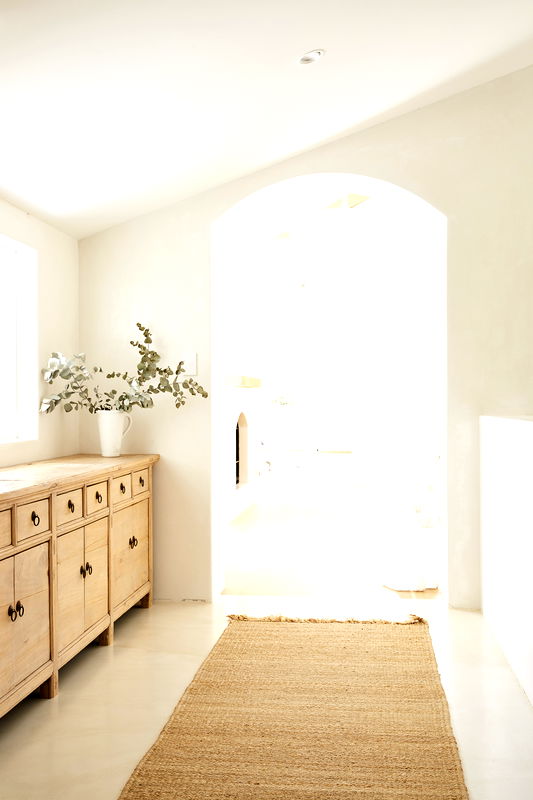 Picadilly House - European inspired Byron manor (With Car Parking)