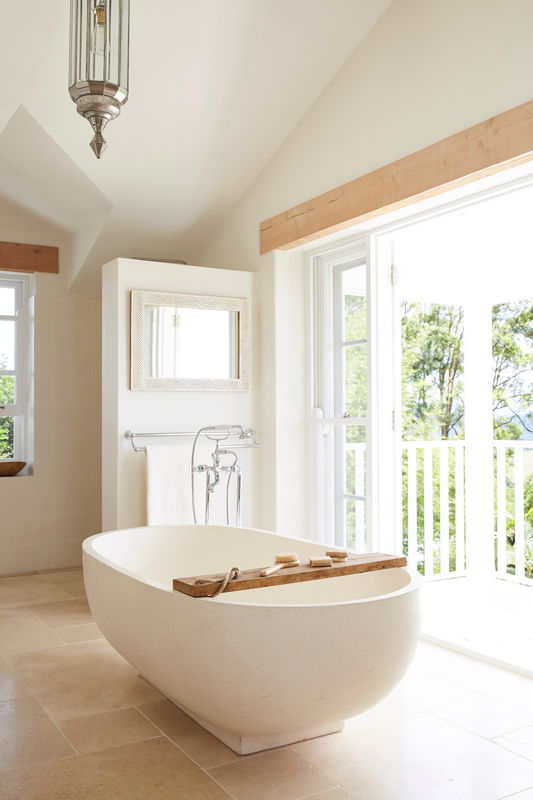 Picadilly House - European inspired Byron manor (With Car Parking)