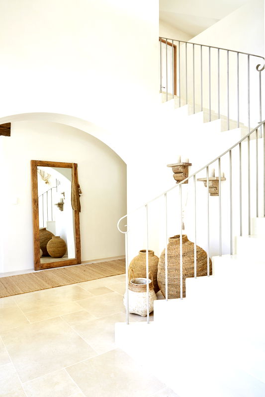 Picadilly House - European inspired Byron manor (With Car Parking)