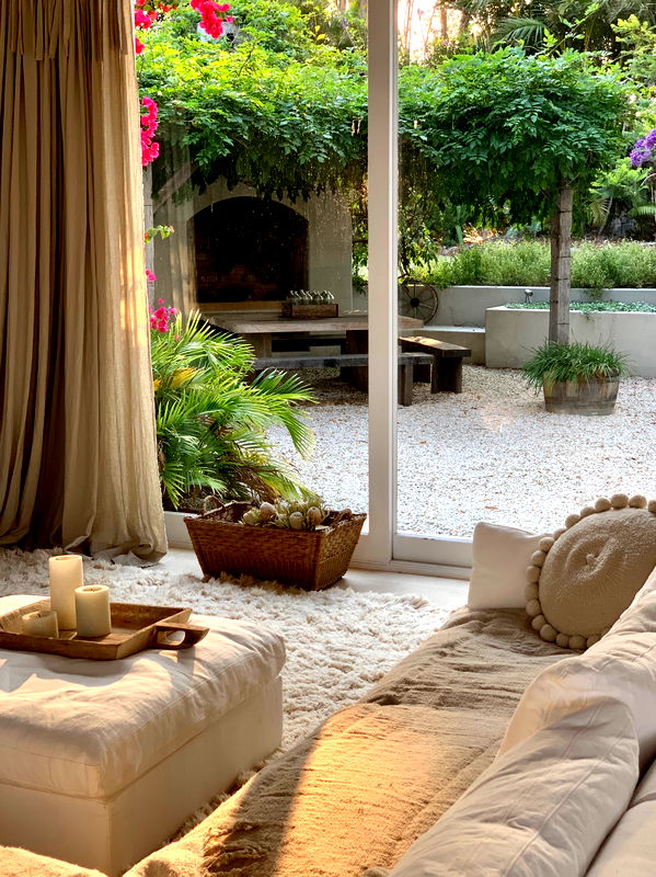 Picadilly House - European inspired Byron manor (With Car Parking)