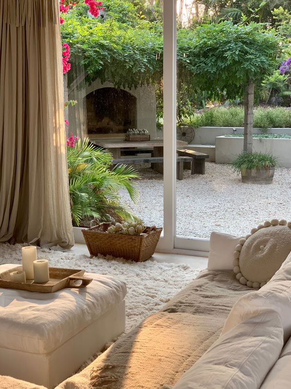 Picadilly House - European inspired Byron manor (With Car Parking)