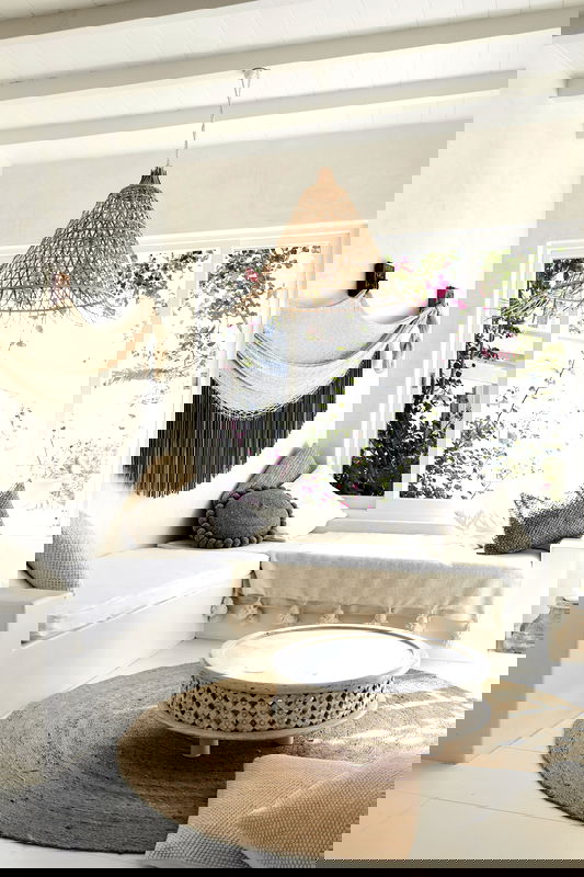 Picadilly House - European inspired Byron manor (With Car Parking)