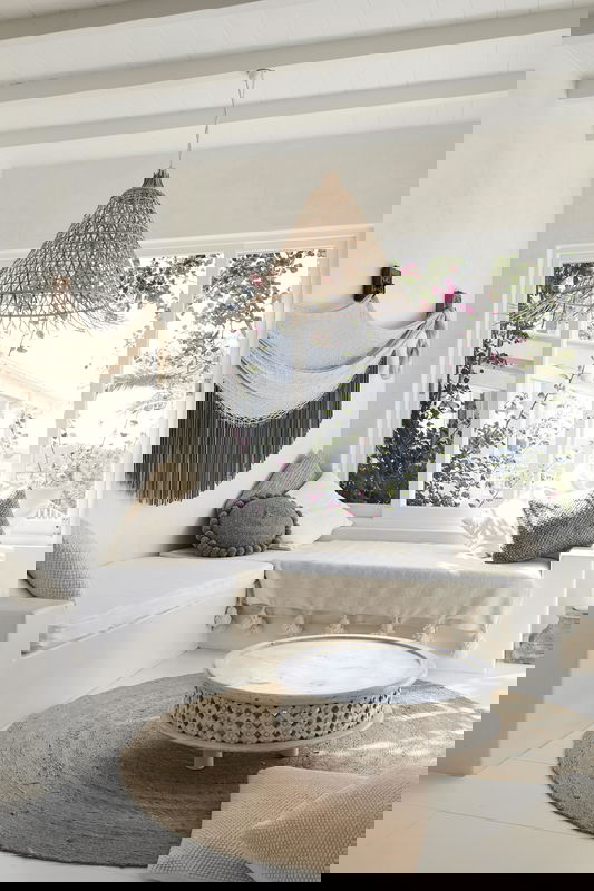 Picadilly House - European inspired Byron manor (With Car Parking)