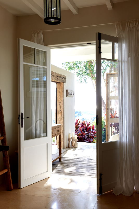 Picadilly House - European inspired Byron manor (With Car Parking)