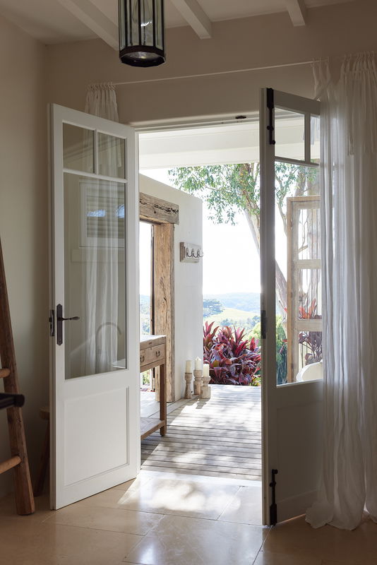 Picadilly House - European inspired Byron manor (With Car Parking)