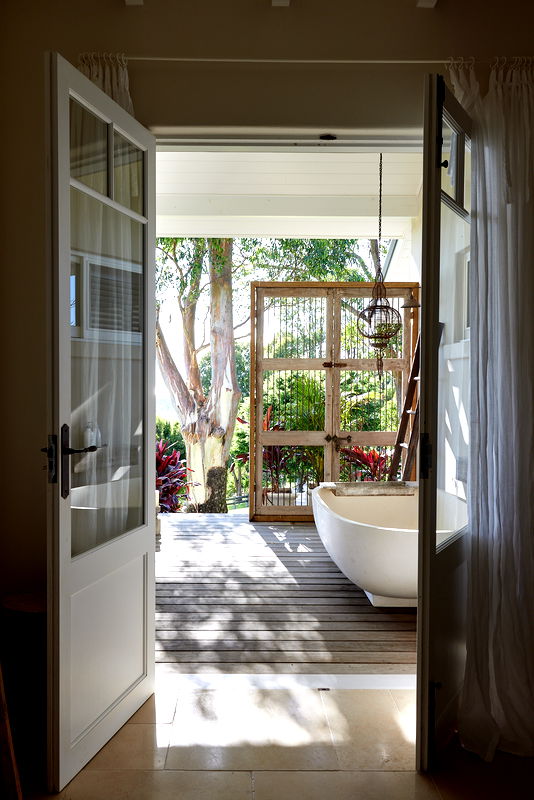 Picadilly House - European inspired Byron manor (With Car Parking)