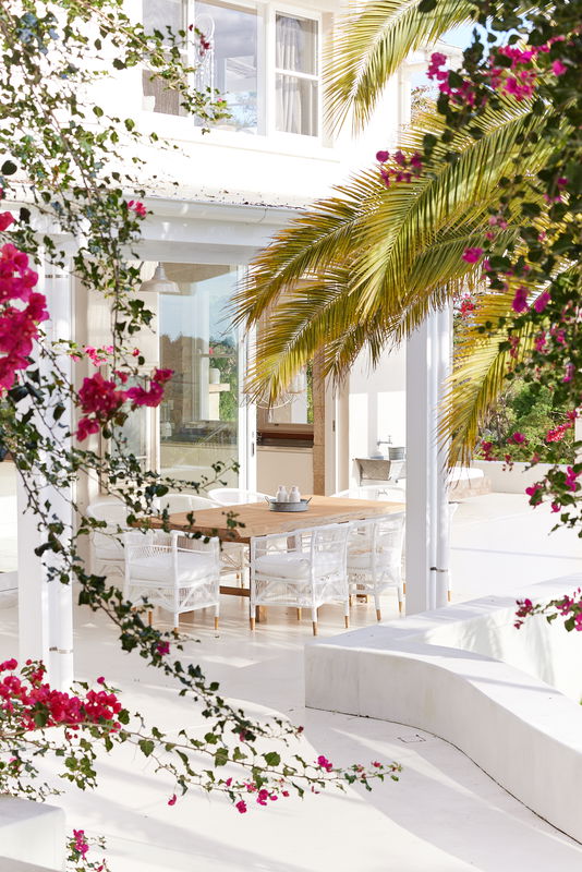 Picadilly House - European inspired Byron manor (With Car Parking)