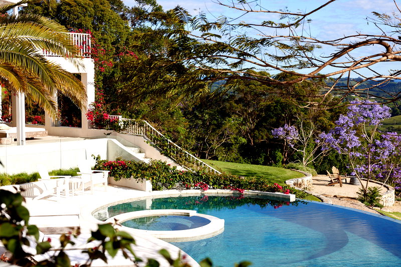 Picadilly House - European inspired Byron manor (With Car Parking)